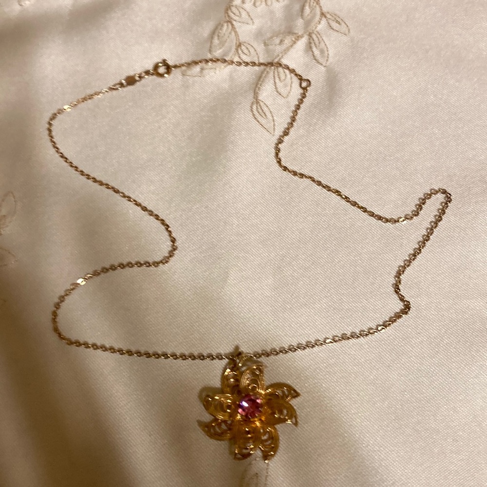 Sarah Coventry Star Fish Pendant with Pink Rhinestone and adjustable chain